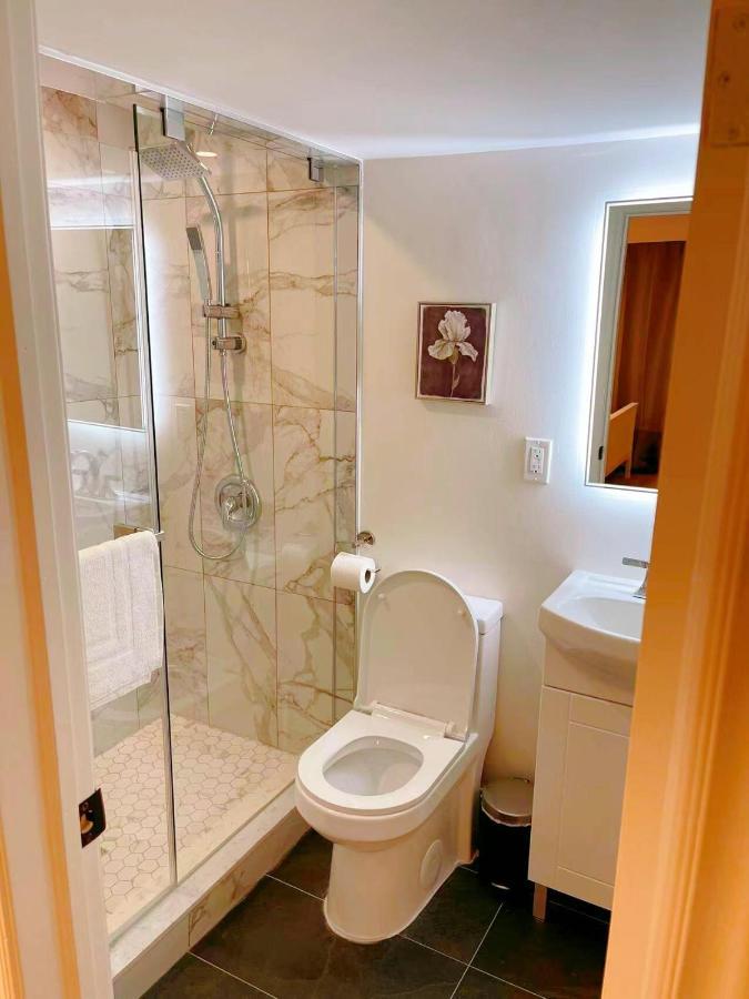 The Leaside Garden Guesthouse Toronto Bagian luar foto