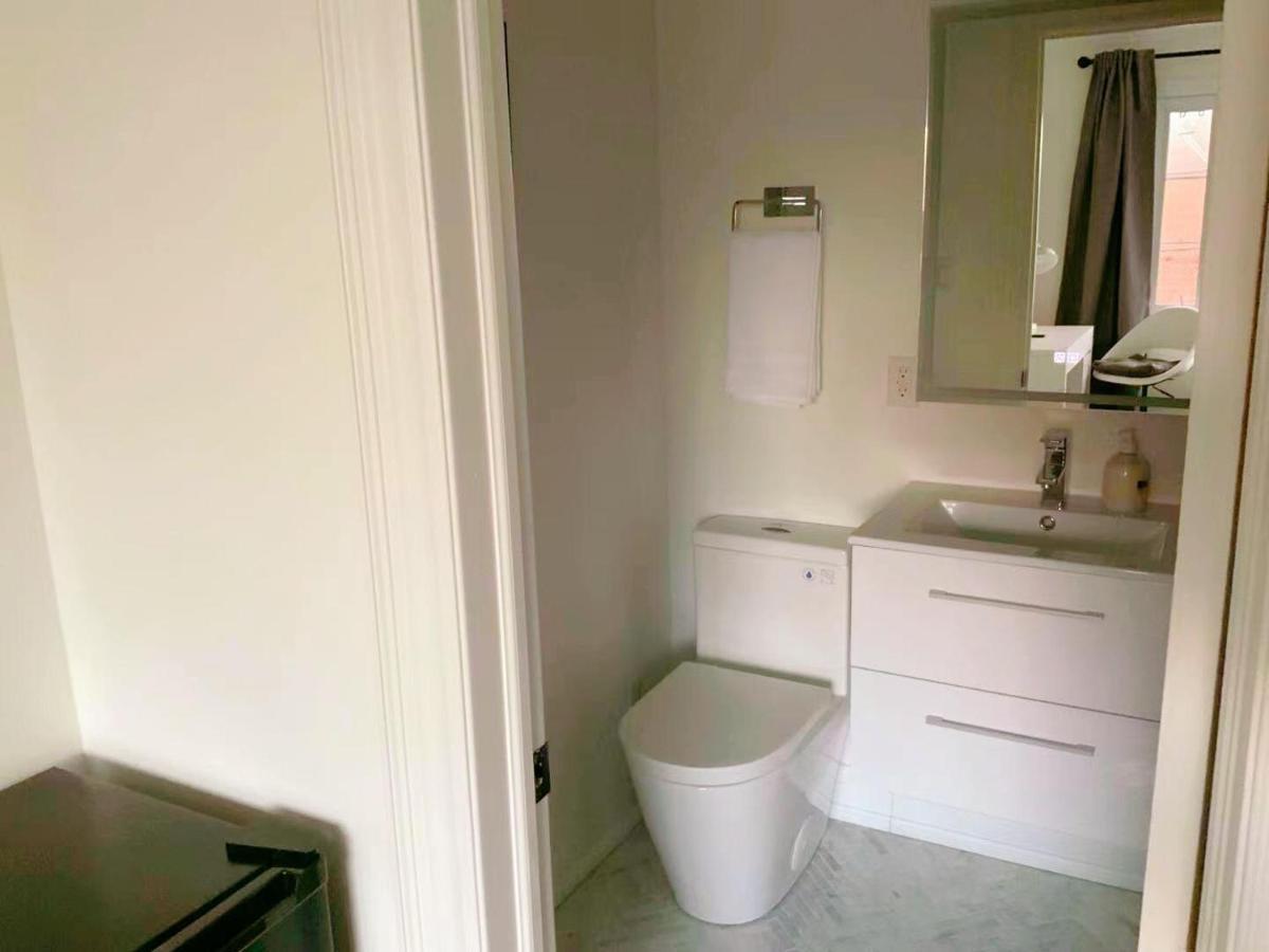 The Leaside Garden Guesthouse Toronto Bagian luar foto